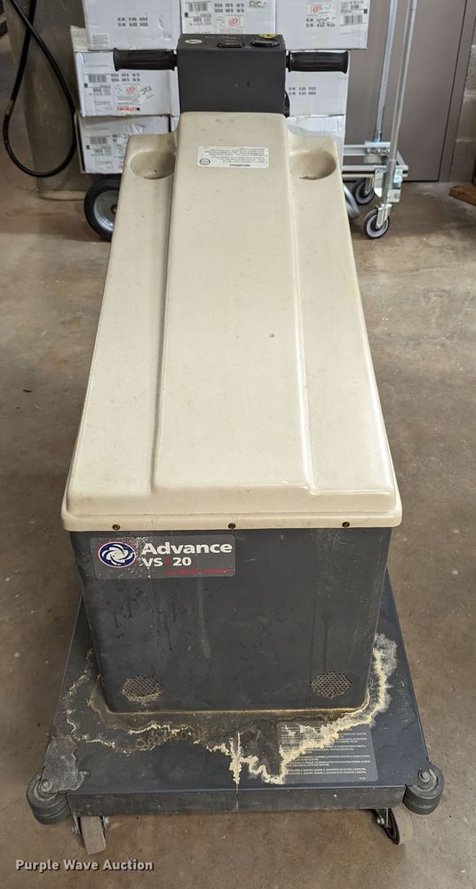 image for item LM9900 Advance Whirlmatic VS20  burnisher