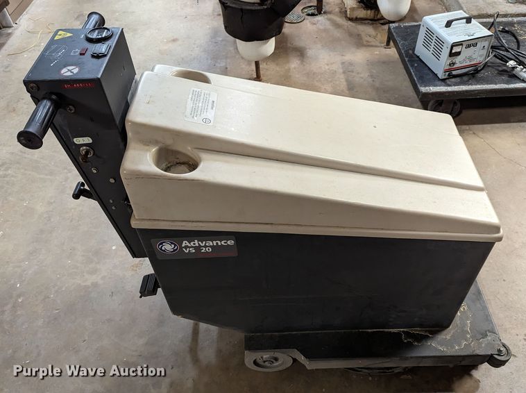 image for item LM9900 Advance Whirlmatic VS20  burnisher