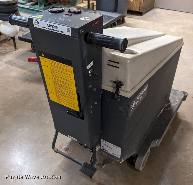 image for item LM9900 Advance Whirlmatic VS20  burnisher