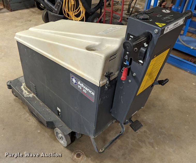 image for item LM9900 Advance Whirlmatic VS20  burnisher