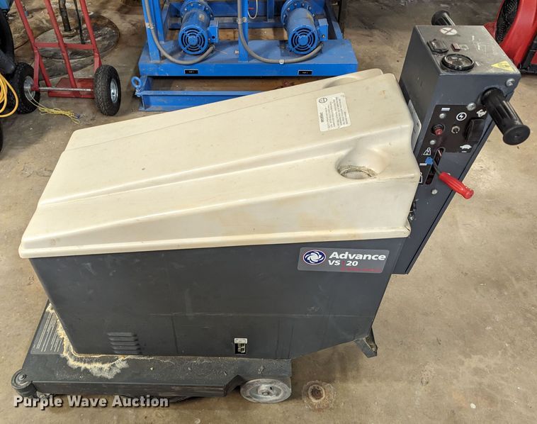 image for item LM9900 Advance Whirlmatic VS20  burnisher