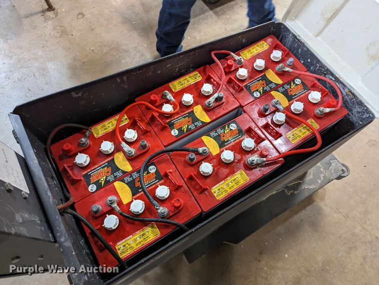 image for item LM9900 Advance Whirlmatic VS20  burnisher