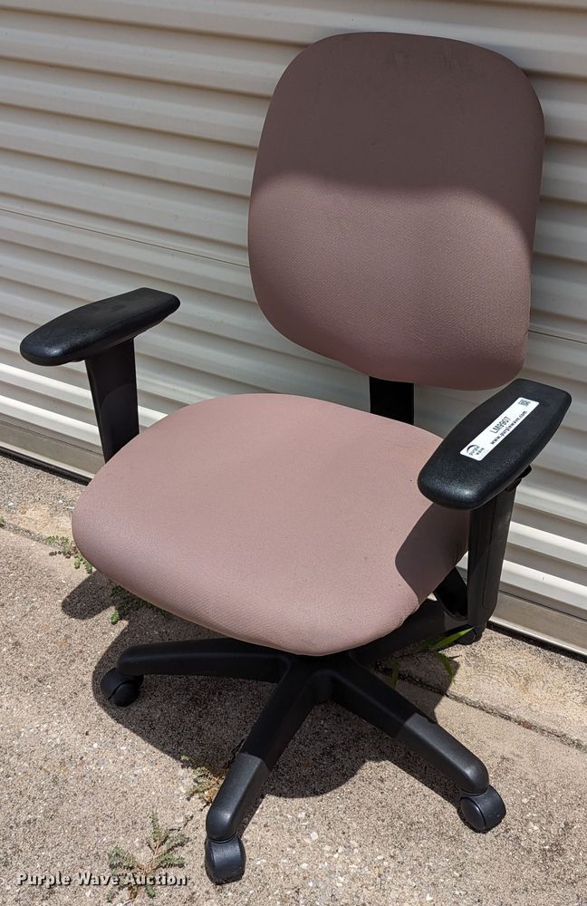 image for item LM9907 (40) chairs