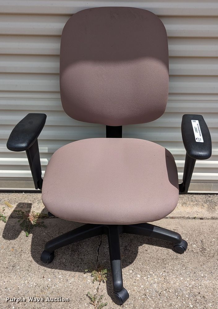 image for item LM9907 (40) chairs