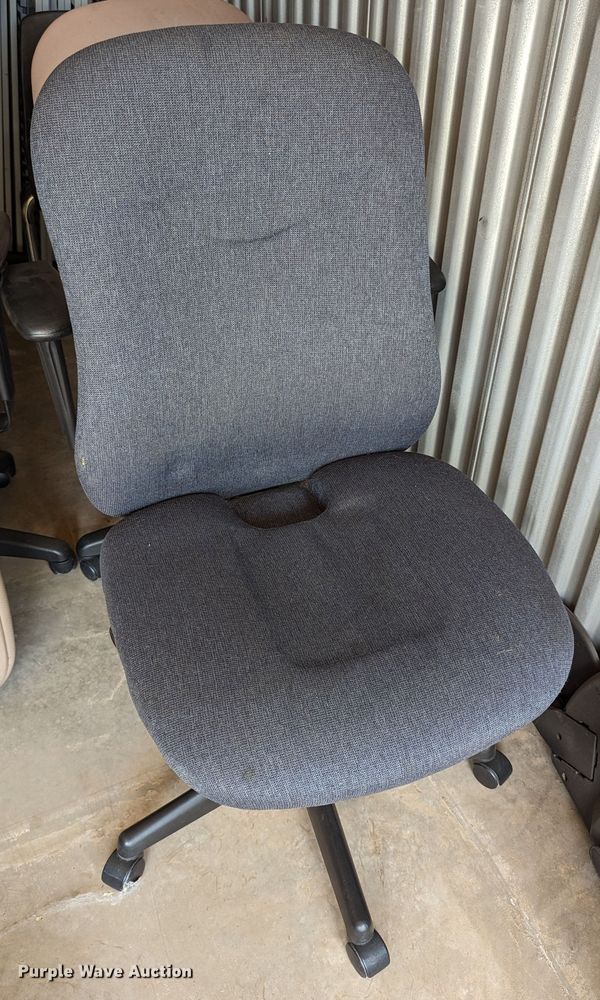 image for item LM9907 (40) chairs