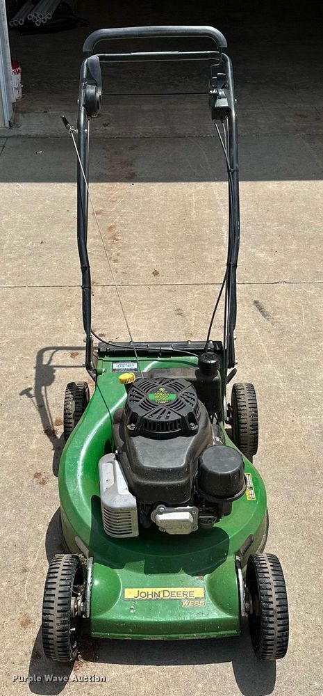 image for item LM9908 John Deere WE85  lawn mower