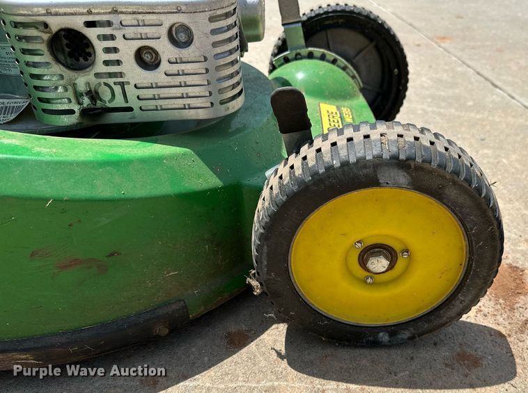 image for item LM9908 John Deere WE85  lawn mower