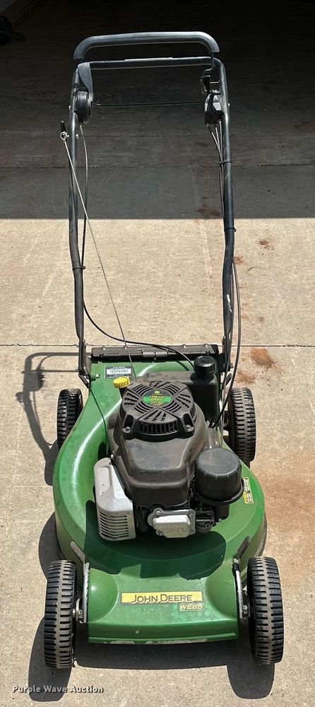 image for item LM9909 John Deere WE85  lawn mower