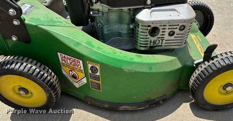 image for item LM9909 John Deere WE85  lawn mower