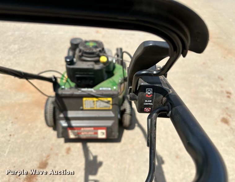 image for item LM9909 John Deere WE85  lawn mower