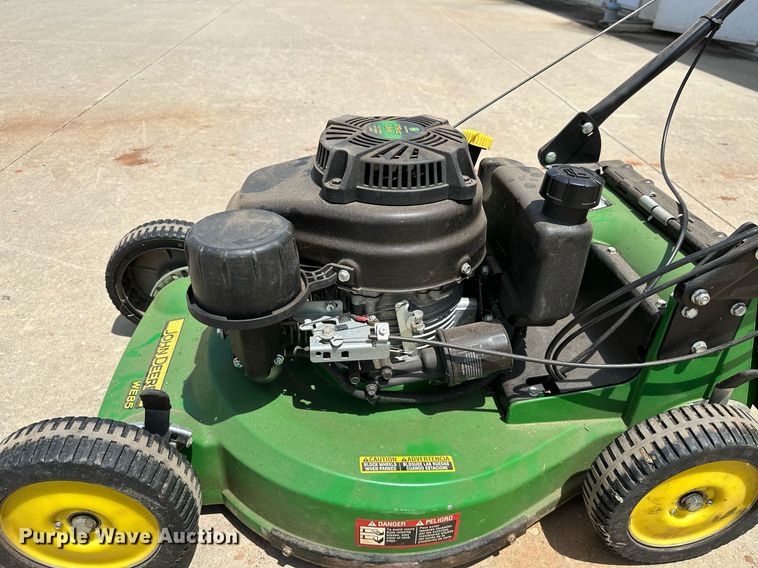 image for item LM9909 John Deere WE85  lawn mower