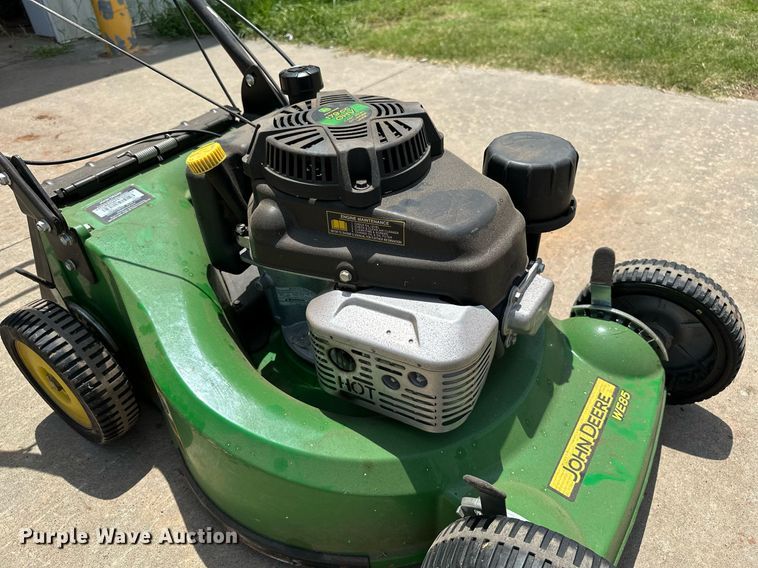 image for item LM9909 John Deere WE85  lawn mower