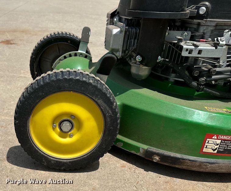 image for item LM9909 John Deere WE85  lawn mower