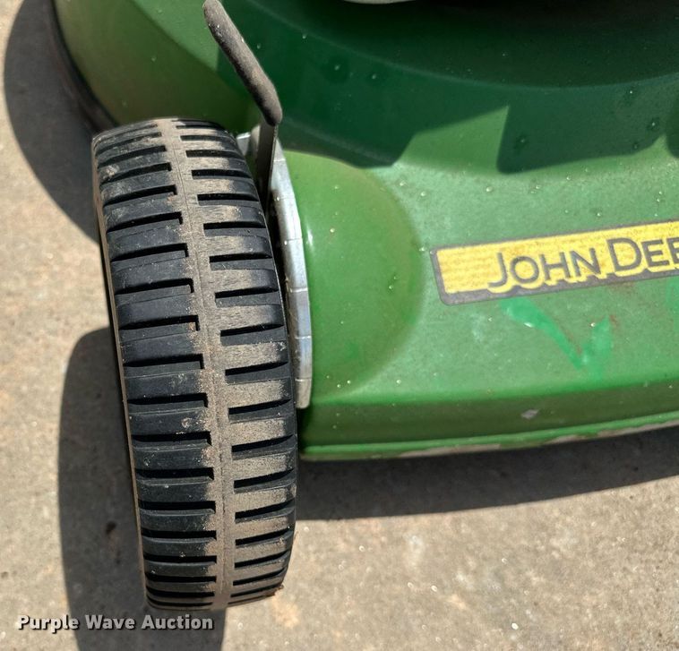 image for item LM9909 John Deere WE85  lawn mower