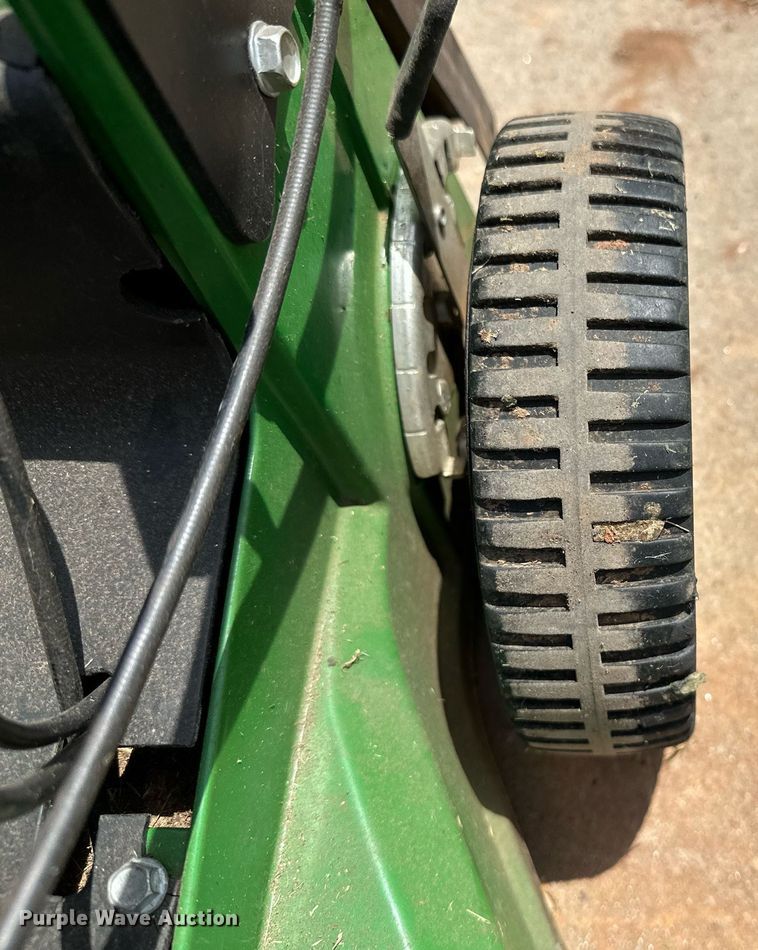 image for item LM9909 John Deere WE85  lawn mower