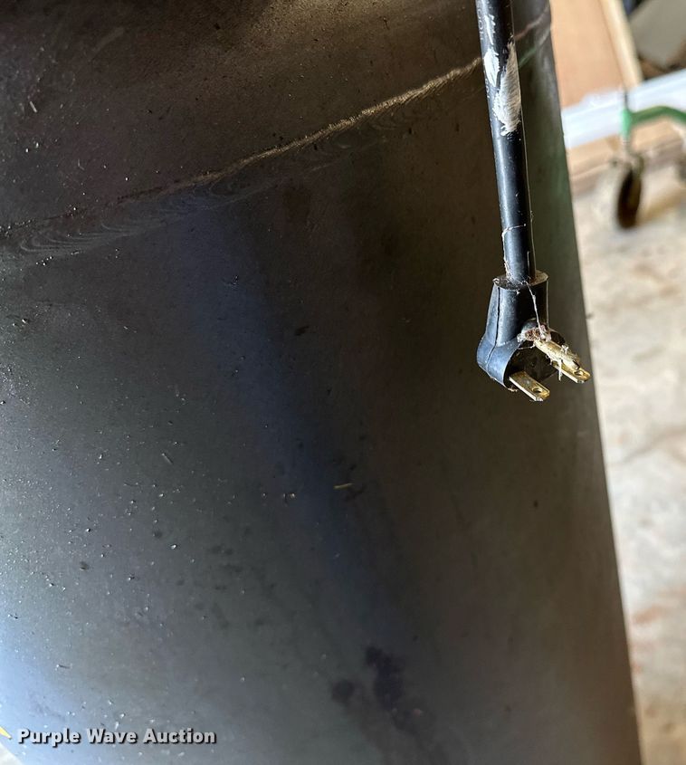 image for item LM9910 Napa  air compressor