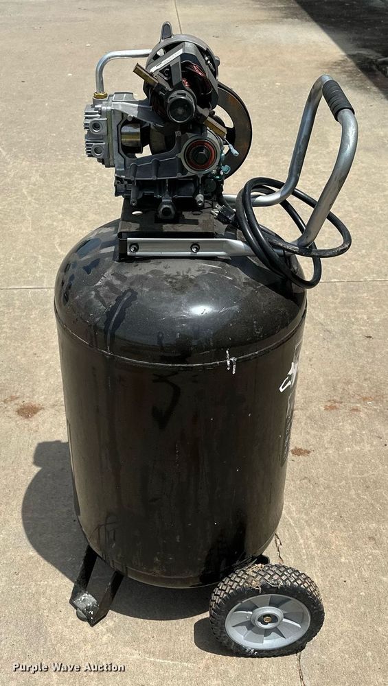 image for item LM9911 Husky C303H  air compressor