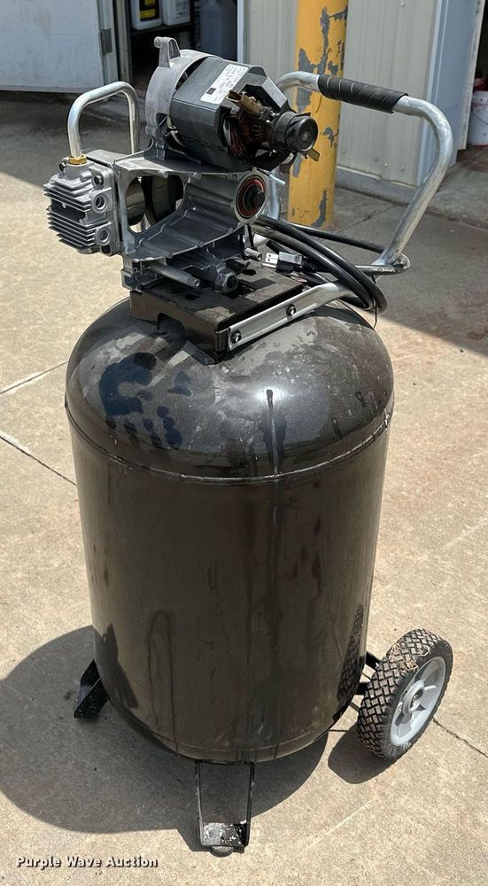 image for item LM9911 Husky C303H  air compressor