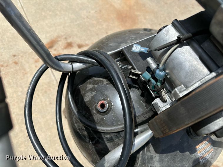 image for item LM9911 Husky C303H  air compressor