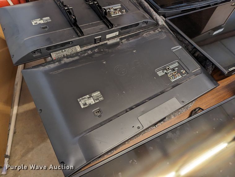 image for item LM9913 (8) televisions