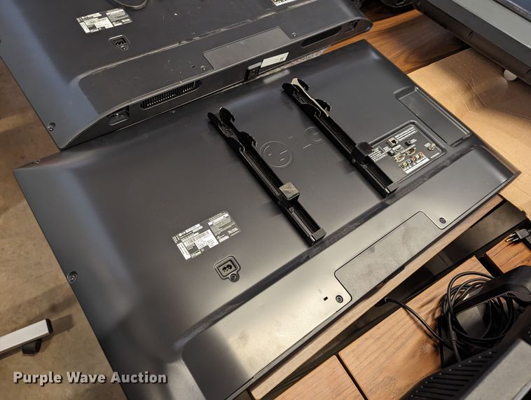 image for item LM9913 (8) televisions