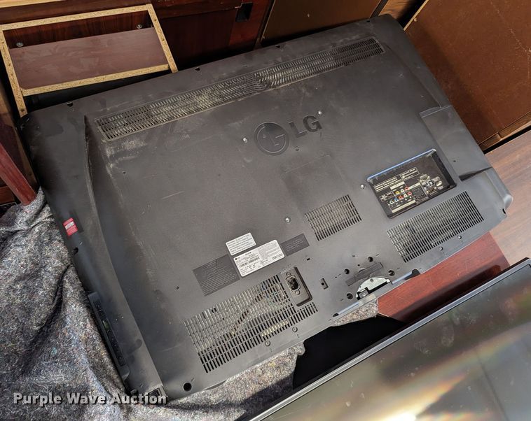 image for item LM9913 (8) televisions