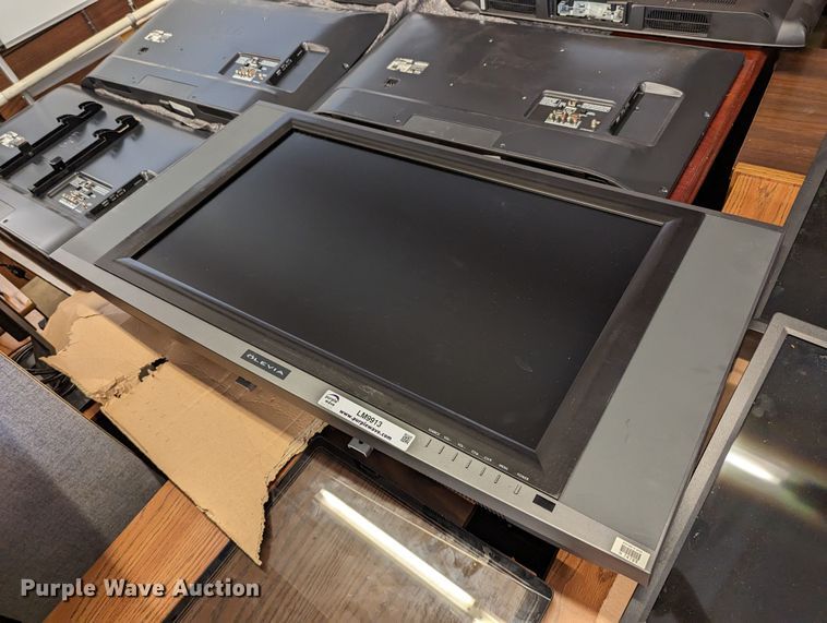 image for item LM9913 (8) televisions