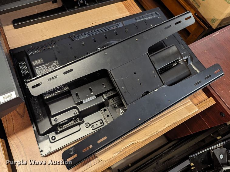 image for item LM9913 (8) televisions