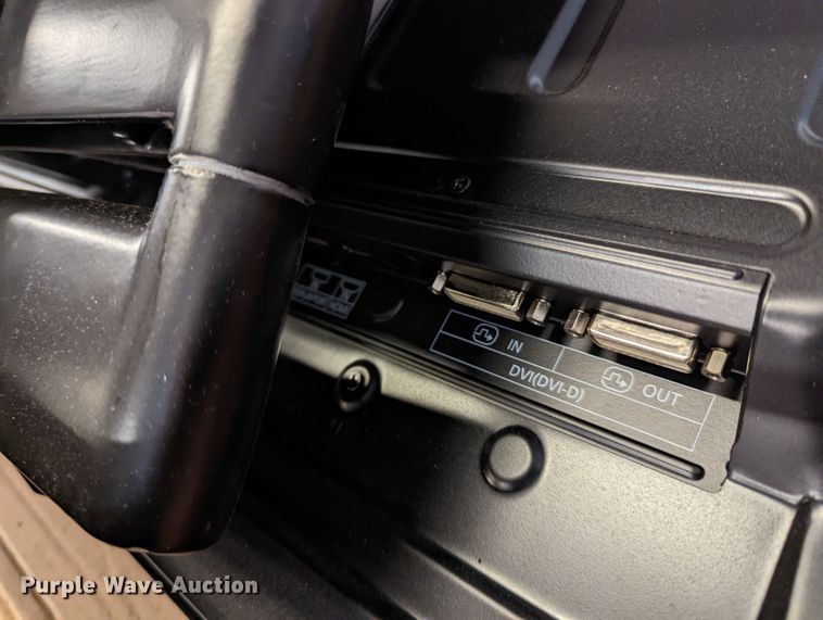 image for item LM9913 (8) televisions