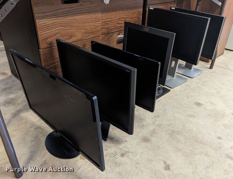 image for item LM9926 Computer equipment