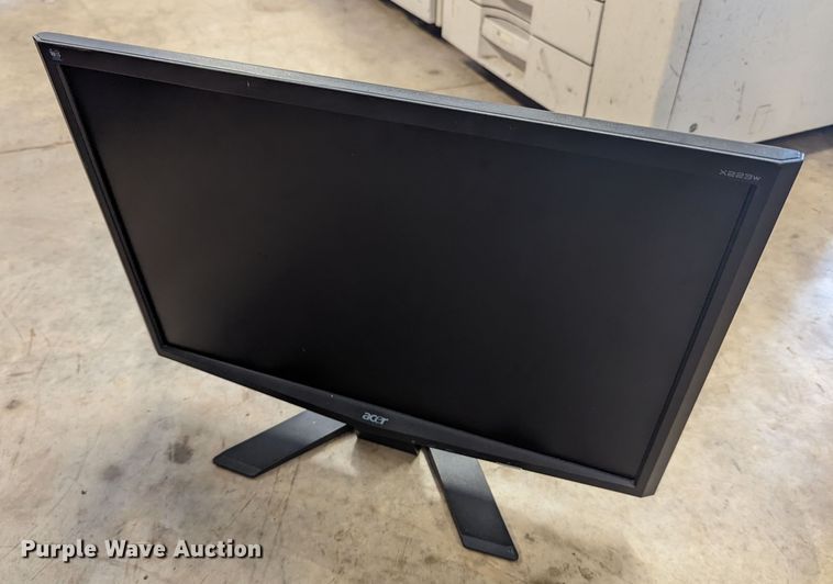 image for item LM9926 Computer equipment