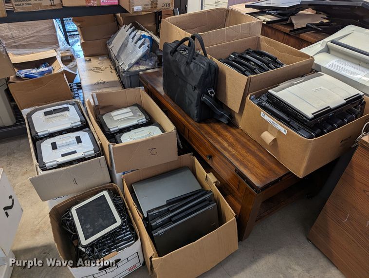 image for item LM9927 (77) laptops