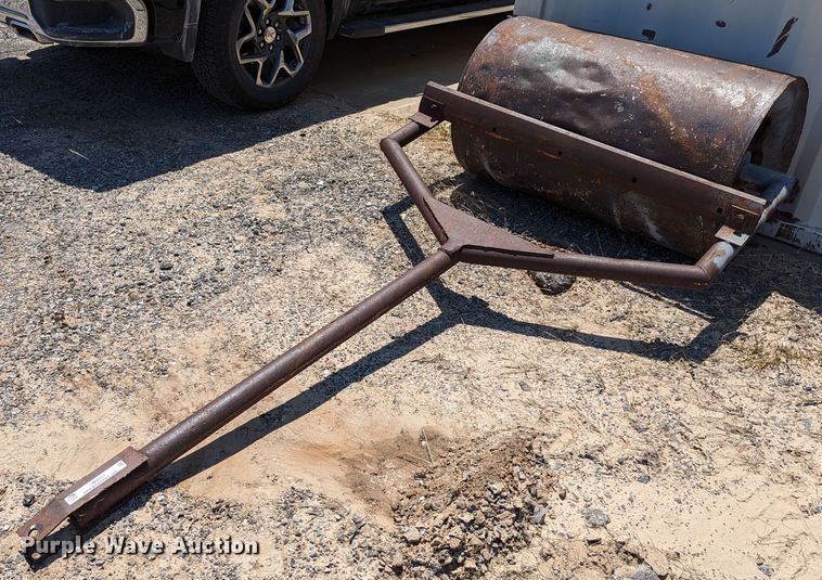 image for item LM9931 Single drum roller