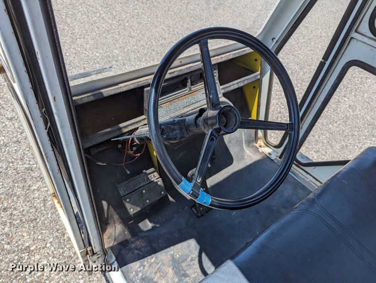 image for item LM9933 EZ GO GXI-800  utility vehicle