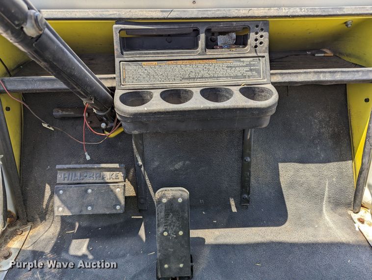 image for item LM9933 EZ GO GXI-800  utility vehicle