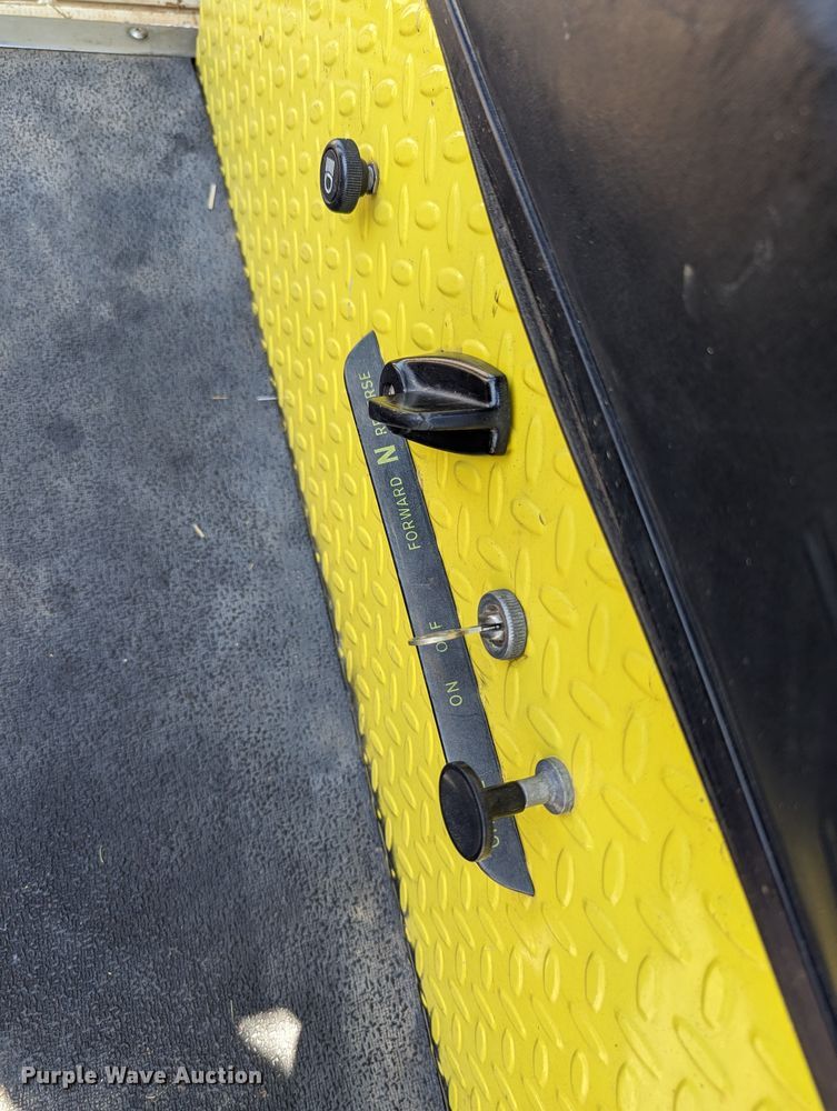 image for item LM9933 EZ GO GXI-800  utility vehicle