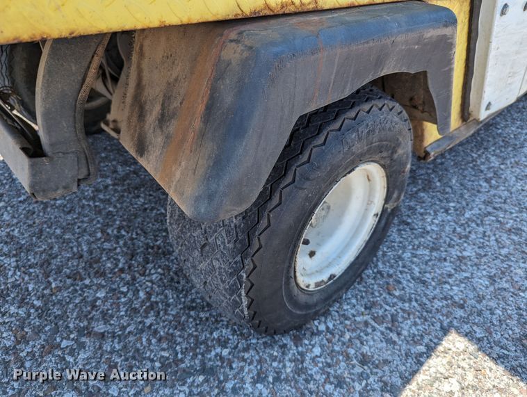 image for item LM9933 EZ GO GXI-800  utility vehicle