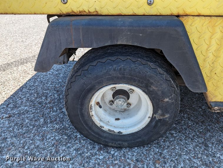 image for item LM9933 EZ GO GXI-800  utility vehicle