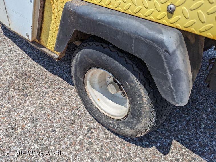 image for item LM9933 EZ GO GXI-800  utility vehicle