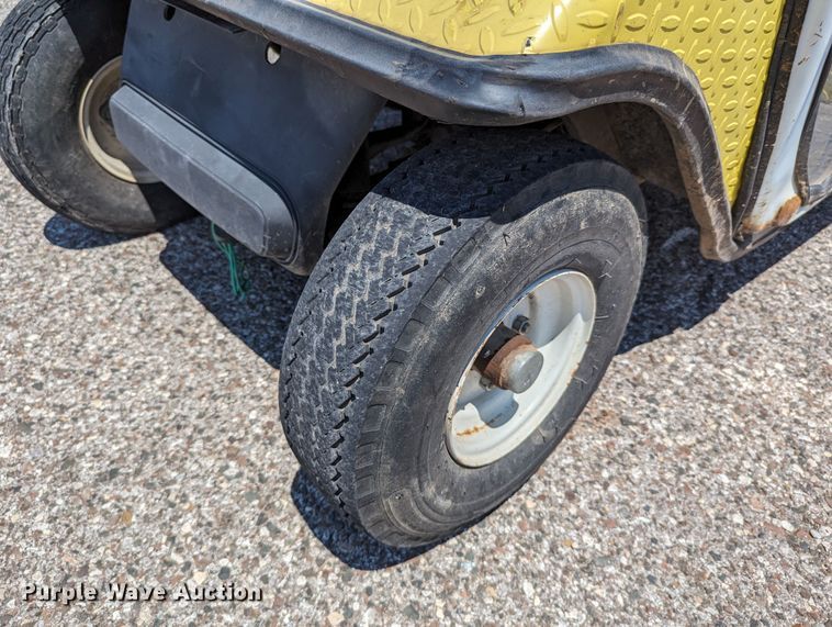 image for item LM9933 EZ GO GXI-800  utility vehicle