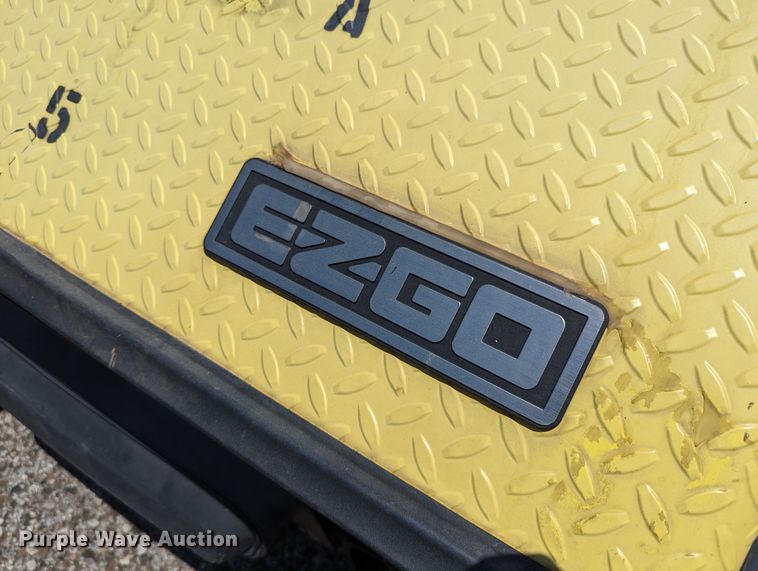 image for item LM9933 EZ GO GXI-800  utility vehicle