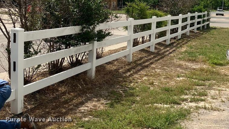image for item LM9939 Approximately 240' of vinyl fence