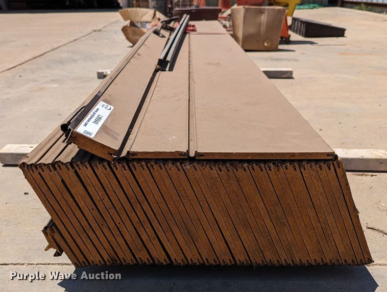 image for item LM9940 Folding partition