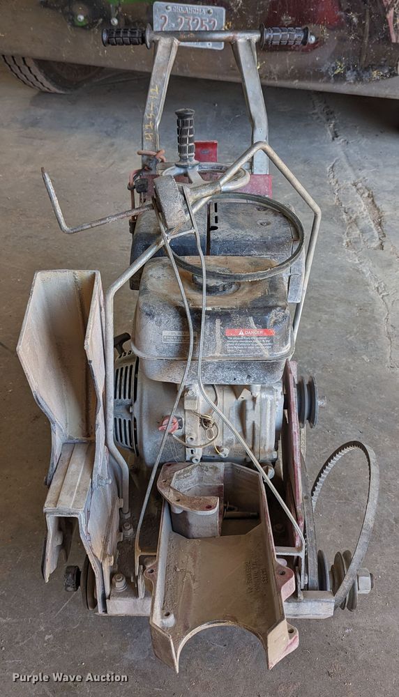 image for item LM9945 1995 MK Diamond MK 9000 series  concrete saw