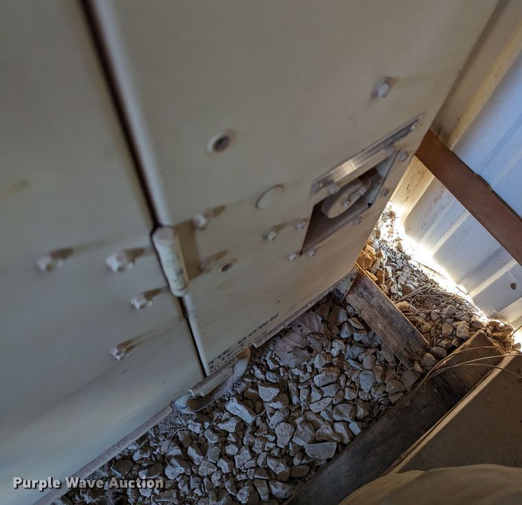 image for item LM9948 1998 Fermont MEP-806A  generator