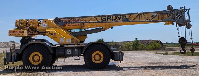 image for item LM9950 2002 Grove RT700E  crane