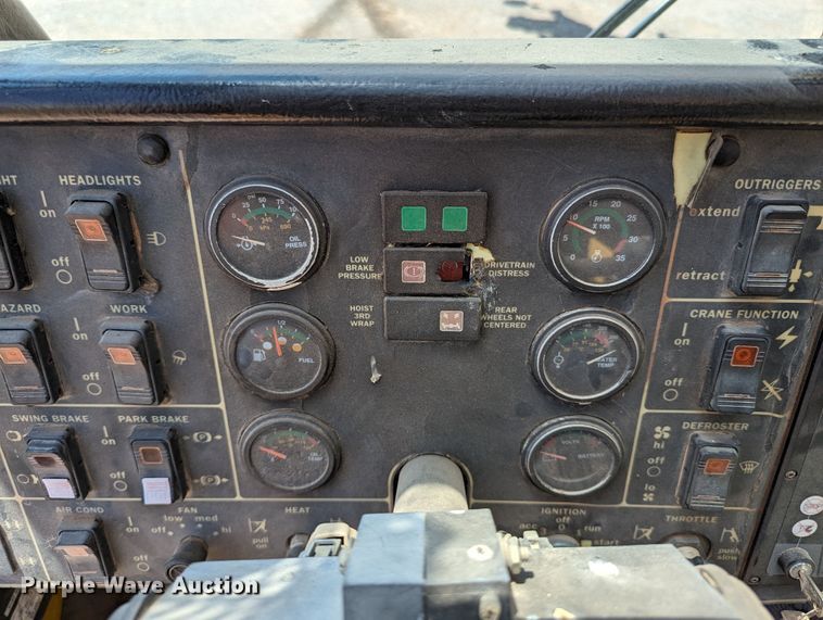 image for item LM9950 2002 Grove RT700E  crane