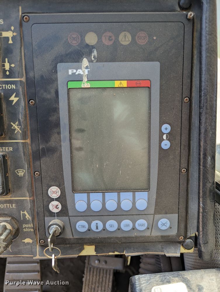 image for item LM9950 2002 Grove RT700E  crane