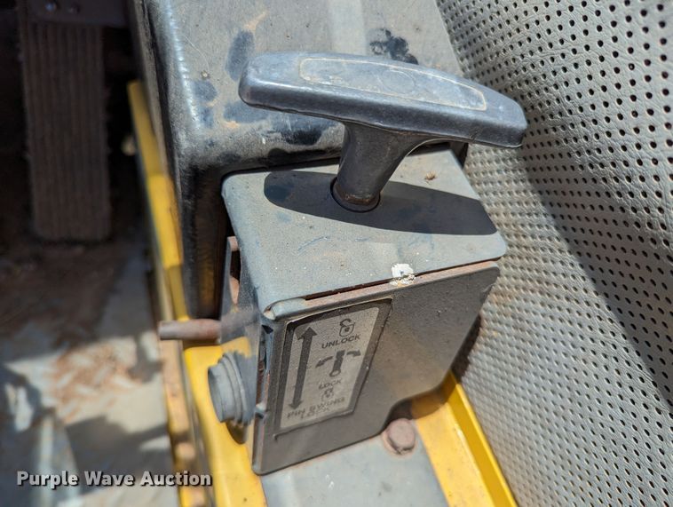 image for item LM9950 2002 Grove RT700E  crane