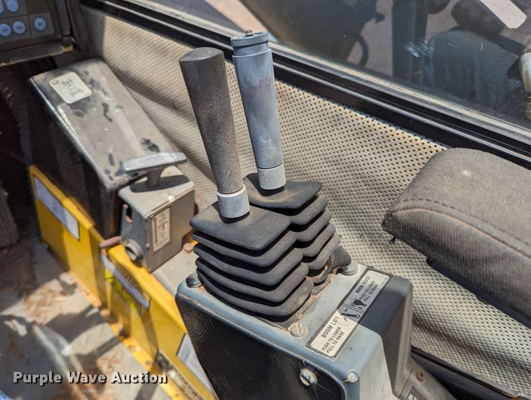 image for item LM9950 2002 Grove RT700E  crane